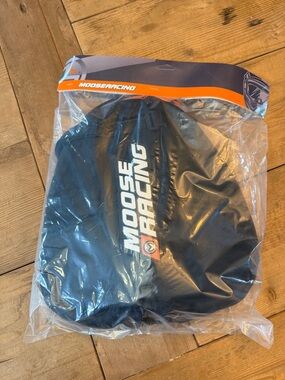 Moose Racing Foam Handguards sets New
I have 6 sets